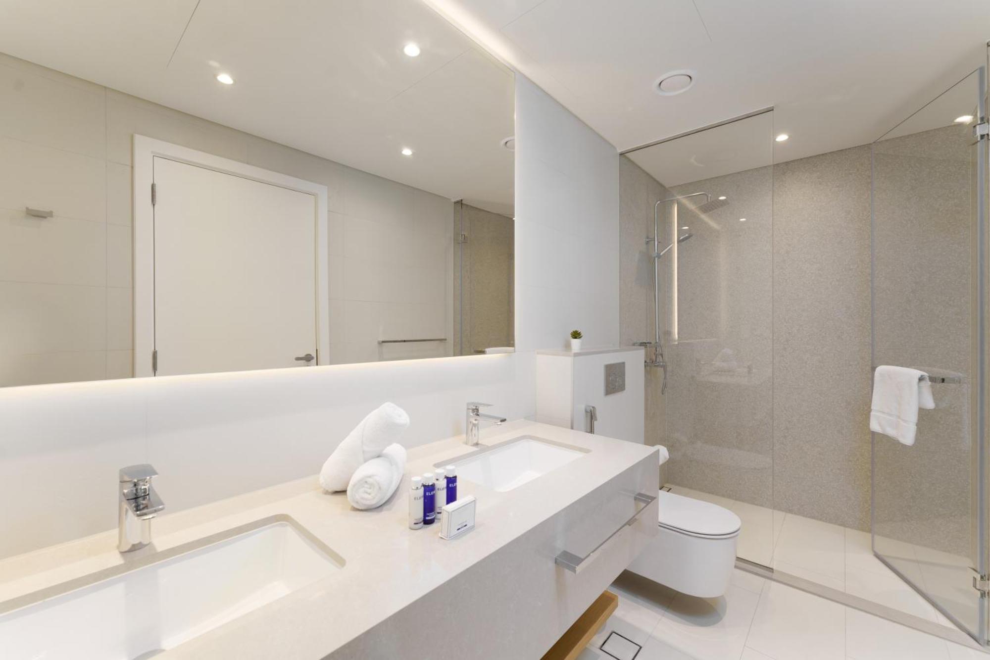 Maison Privee - Seaside Jbr Living W/ Open Sea & Bluewaters Views *