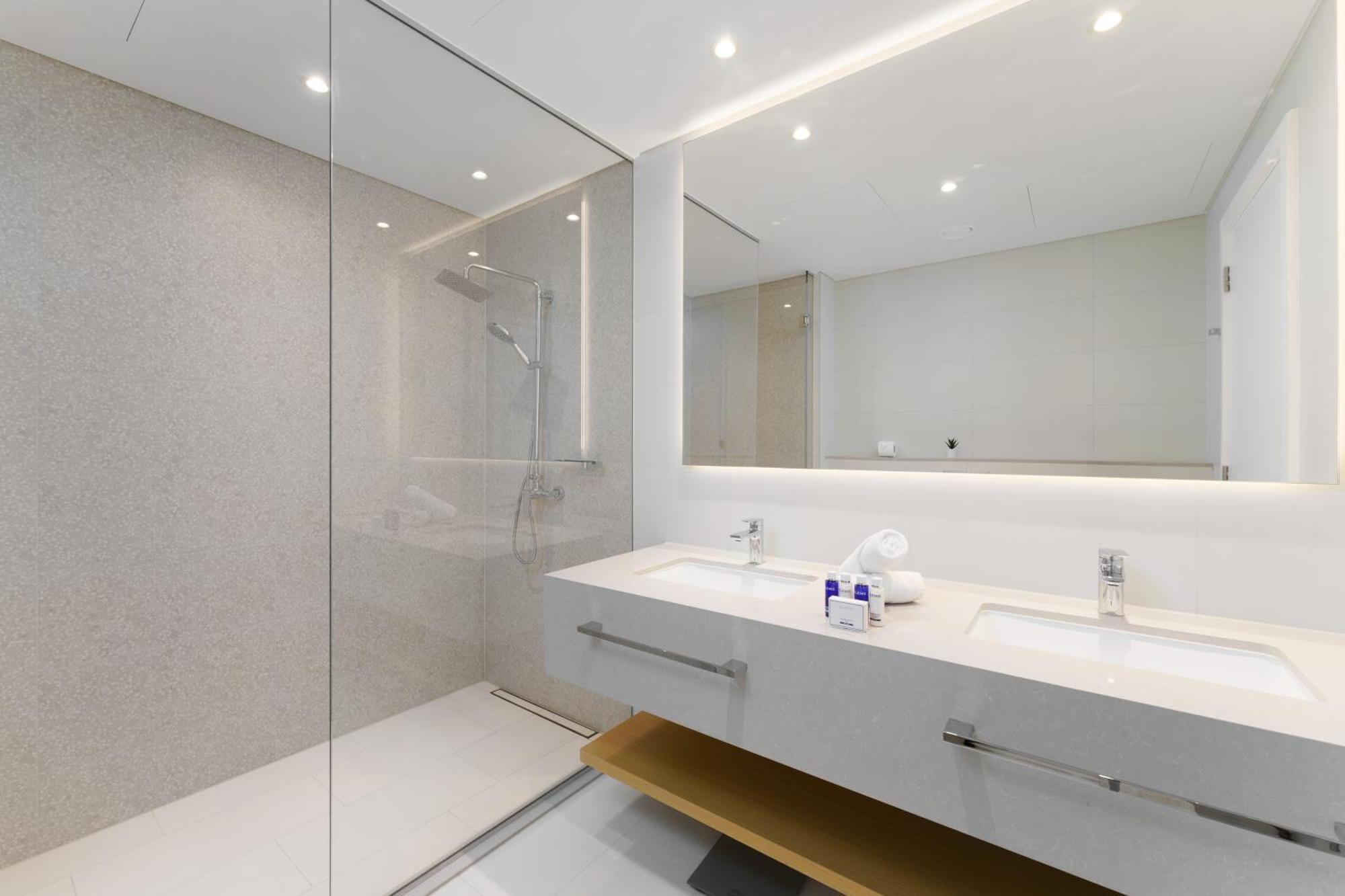 Maison Privee - Seaside Jbr Living W/ Open Sea & Bluewaters Views Dubai