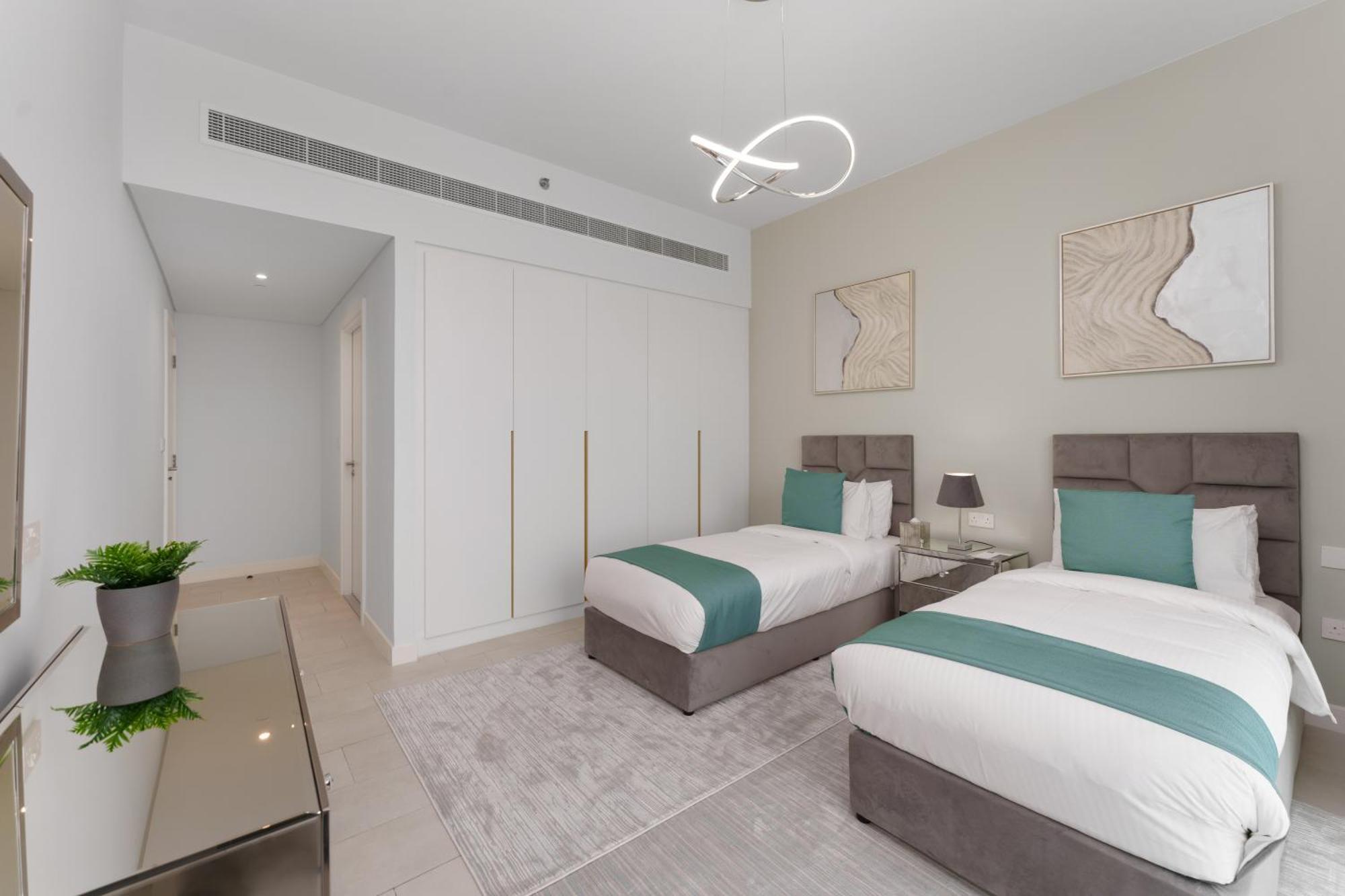 Maison Privee - Seaside Jbr Living W/ Open Sea & Bluewaters Views Apartment *